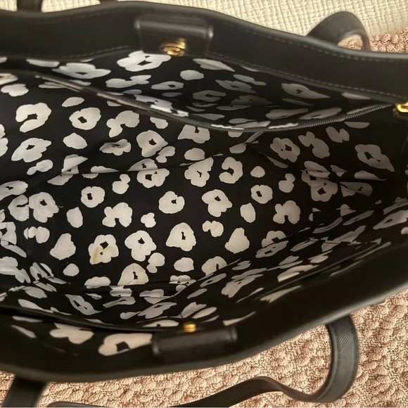 Marc Jacobs Saffiano Black Leather Luggage Tag Shoulder Tote Bag - Picture 4 of 4